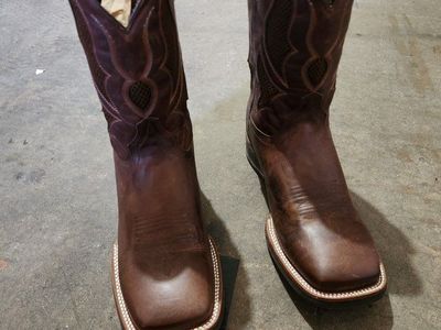 Cody James square toe boots