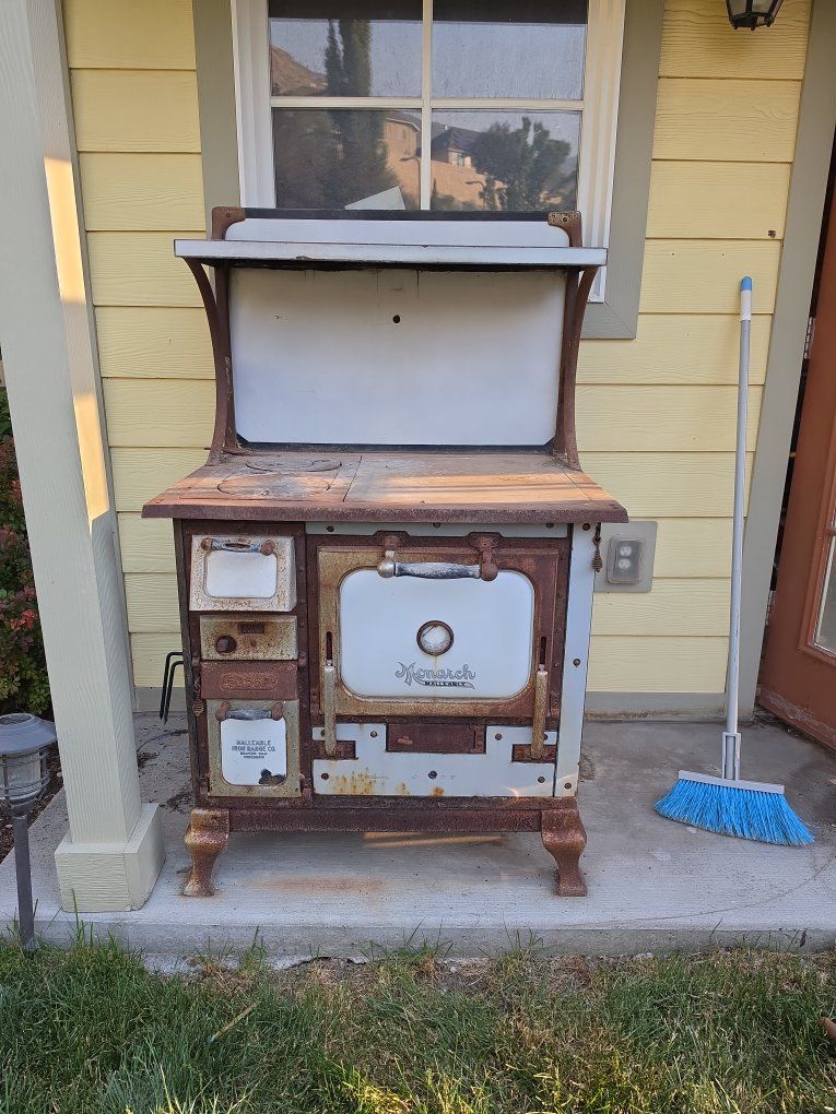 Antique Monarch Malleable Wood/Coal Cook Stove
