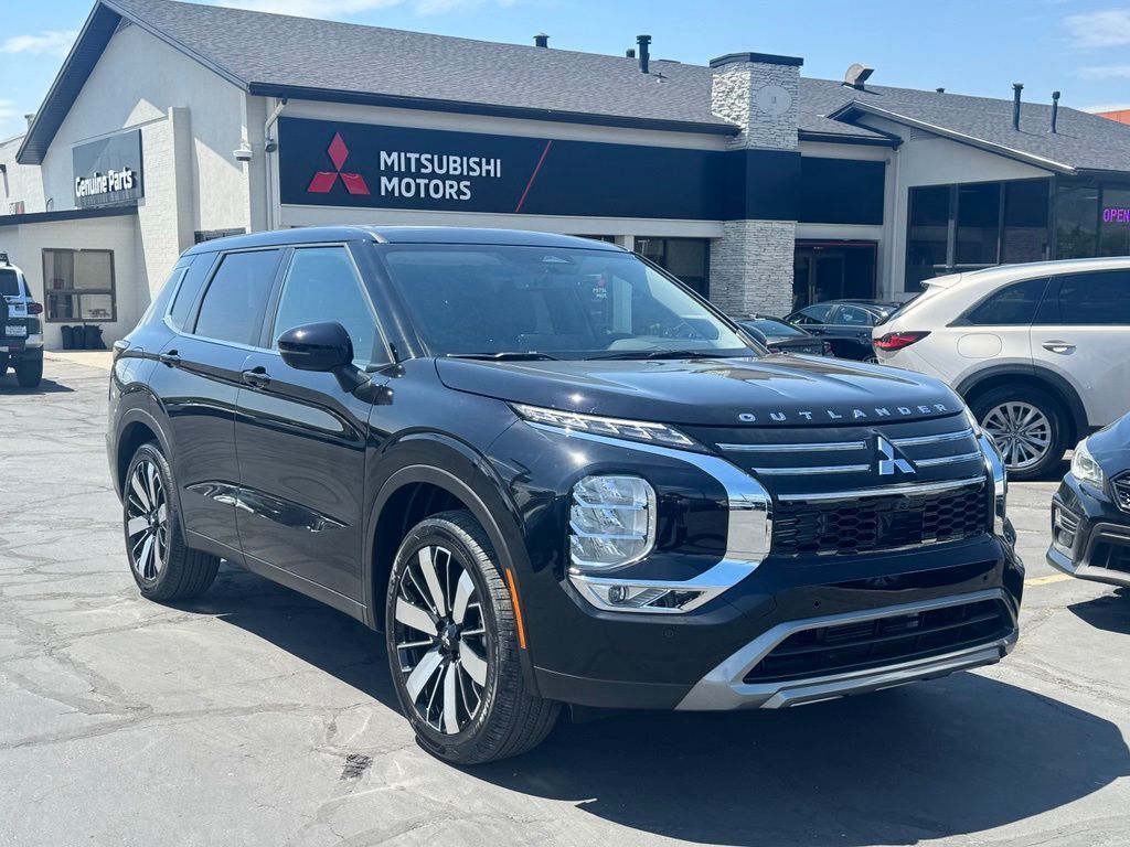 2026 Mitsubishi Outlander SE