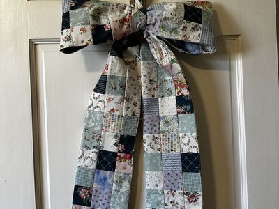 Quilted Bow for Door Decor