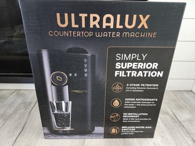 Countertop reverse osmosis water machine