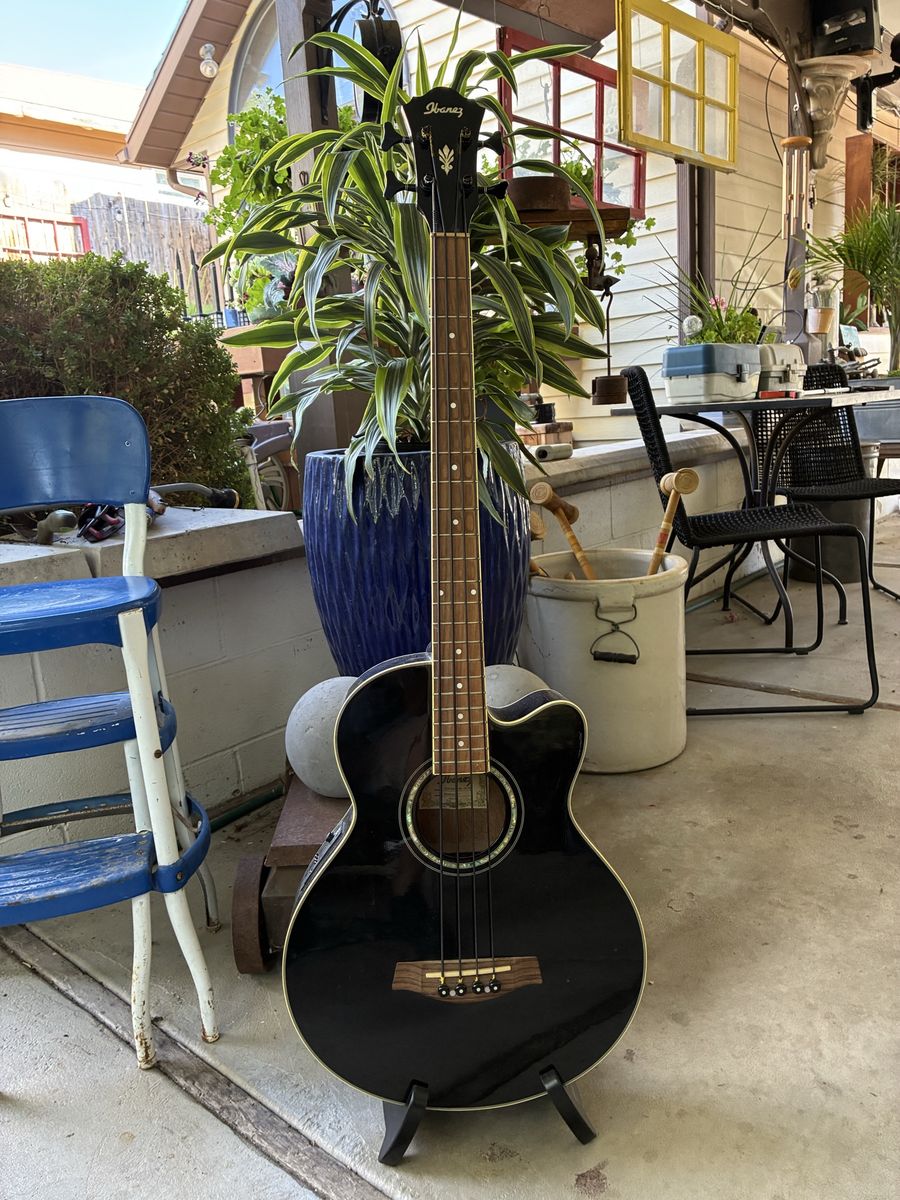 Ibanez acoustic/electric bass