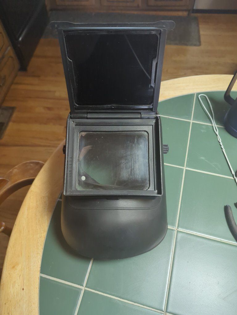 Goldstrike Lift-Front Welding Helmet Black
