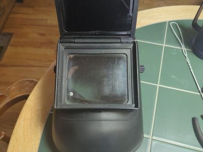 Goldstrike Lift-Front Welding Helmet Black
