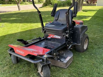 Gravely ZT 1534 Zero-Turn Mower