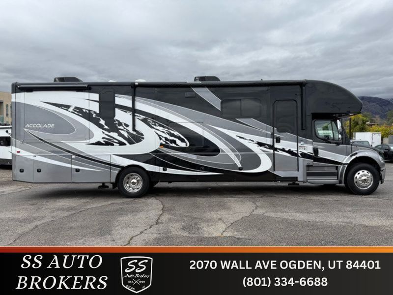 2021 Entegra Coach Accolade 37TS