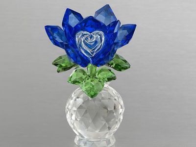 Crystal Blue Lotus Flower Figurine with Heart Design in Clear Vase