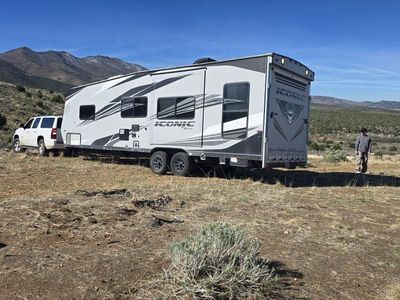 Iconic by Attitude 2021 Toy Hauler Travel Trailer - Great Condition