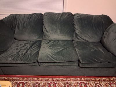 Couch/hide a bed
