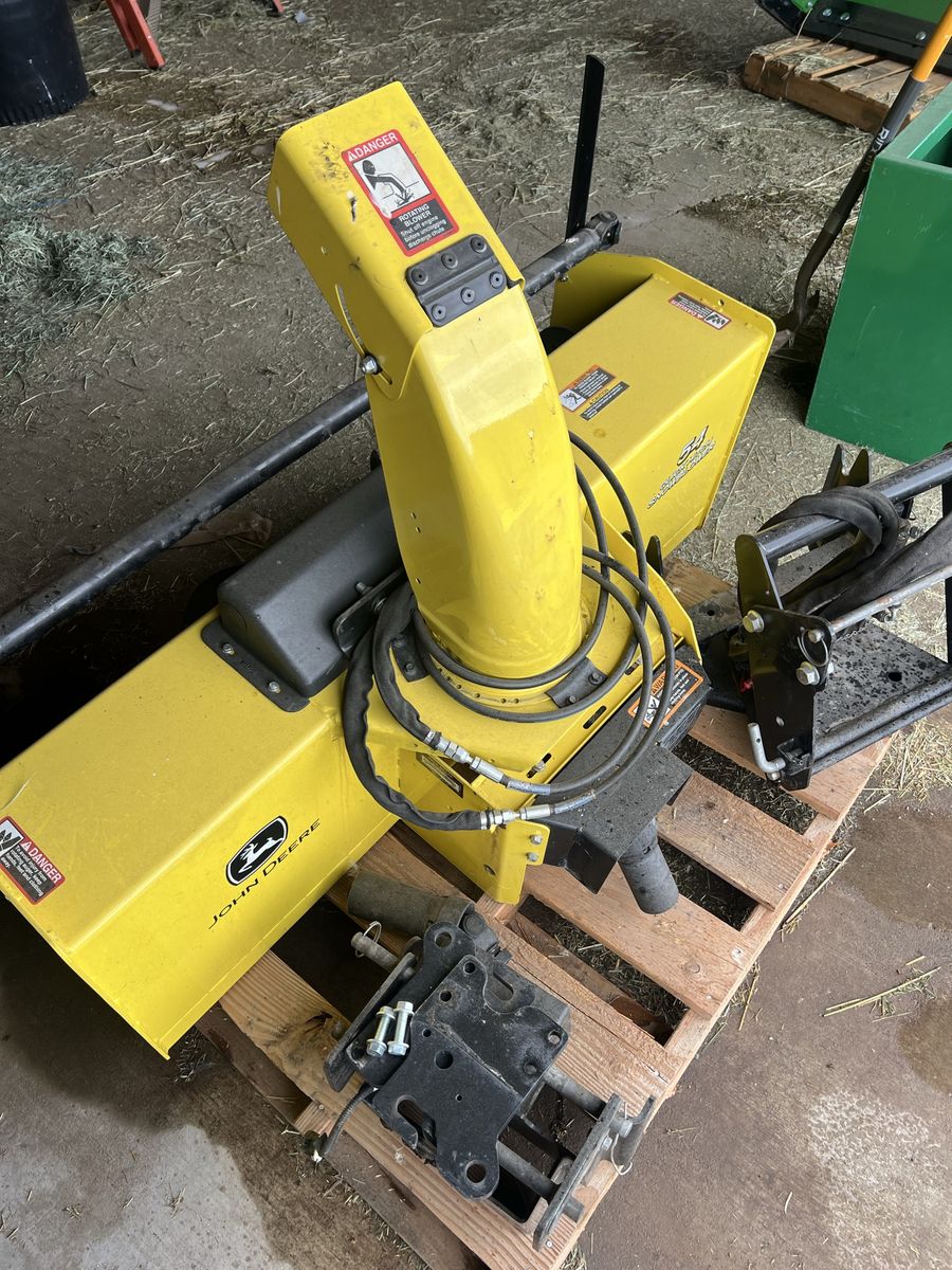 John Deere snowblower 