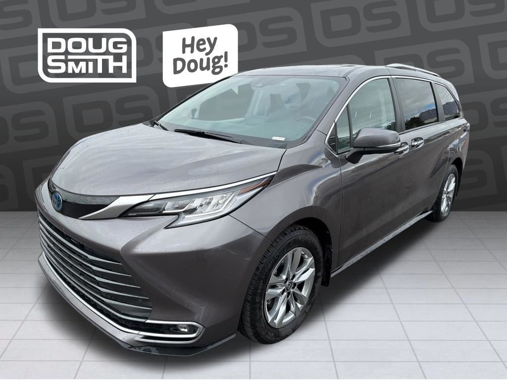 2023 Toyota Sienna Limited 7-Passenger
