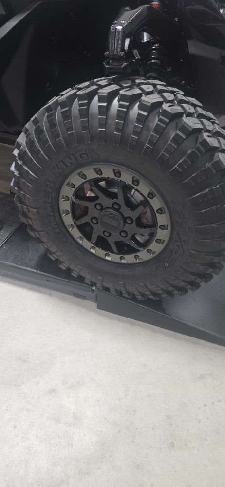 New 26 Mav R 35 inch XRC Wheel and Tire