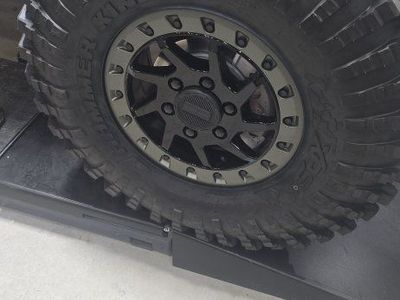 New 26 Mav R 35 inch XRC Wheel and Tire