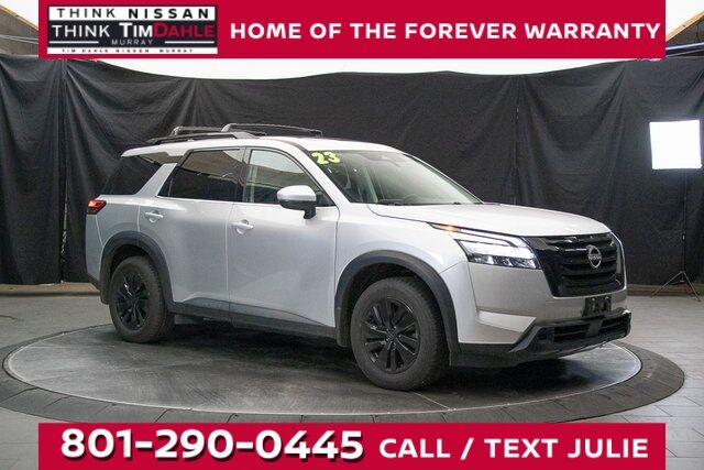 2023 Nissan Pathfinder SV