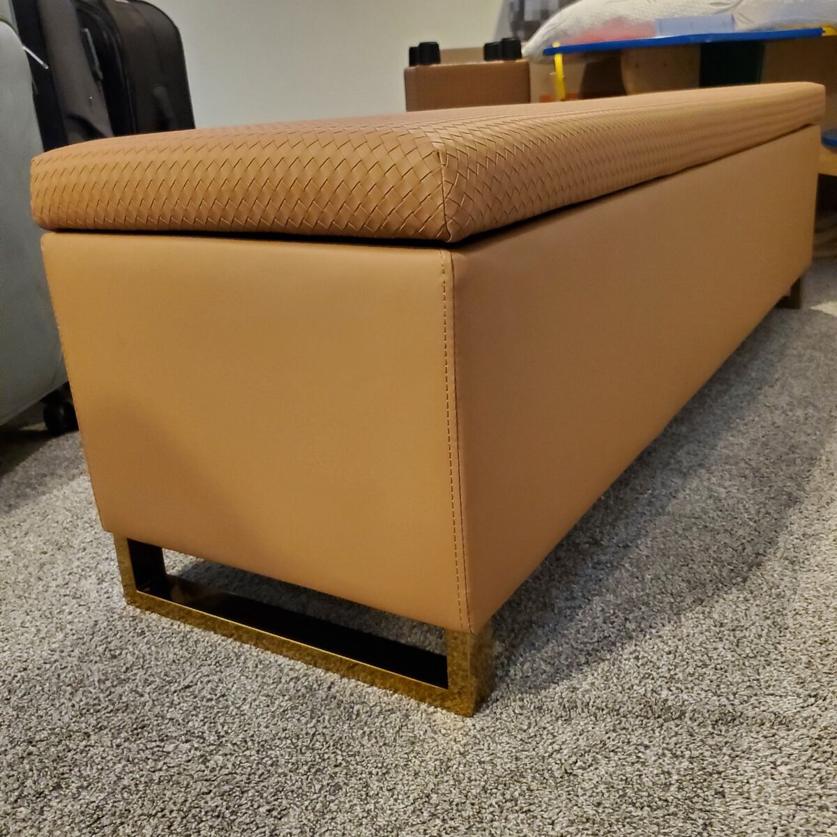 *NEW* Bench w/Storage plus 2 foot stools