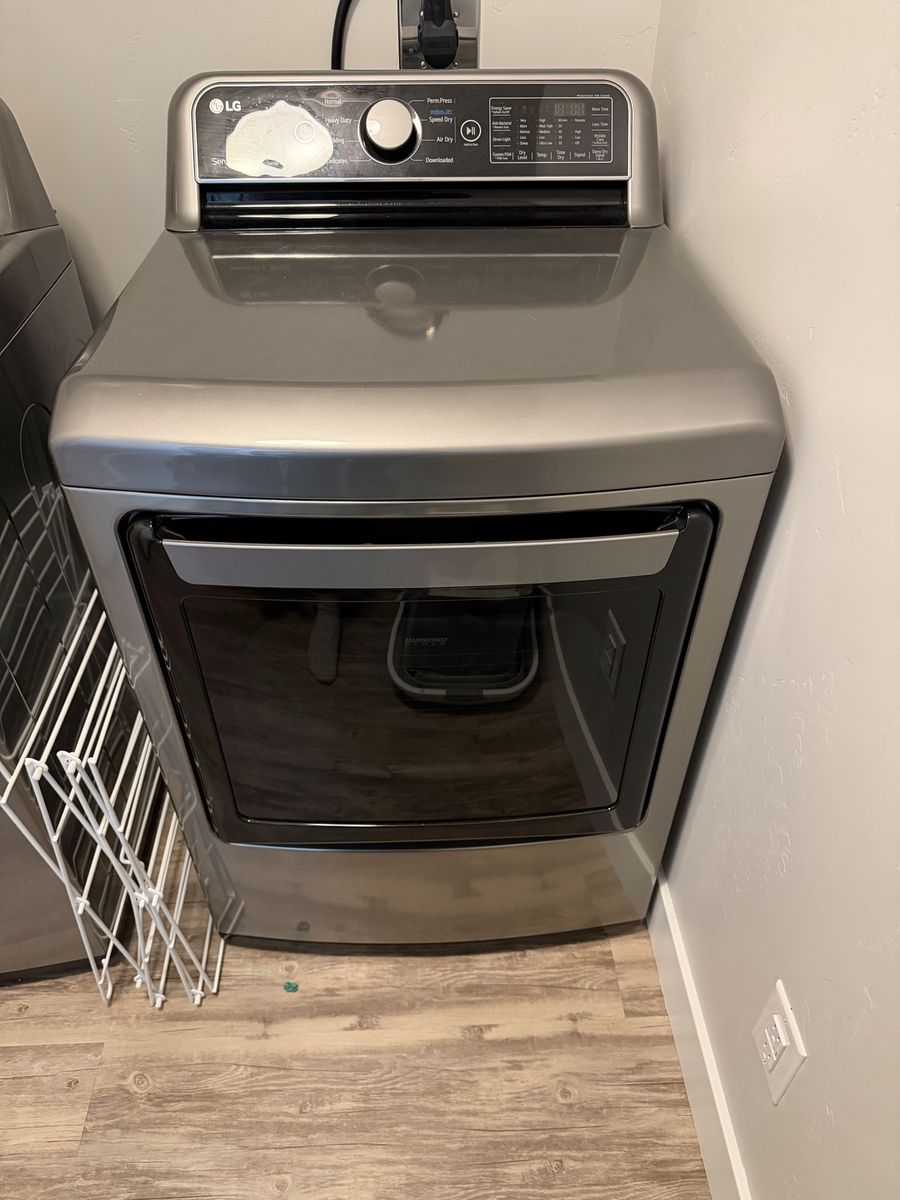 LG Washer & Dryer Set