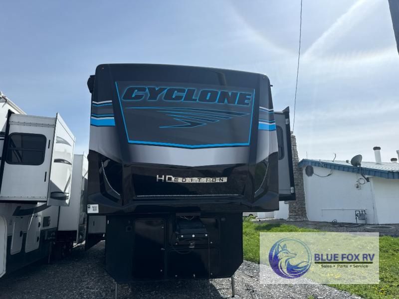 Used 2023 Heartland Cyclone 4014C
