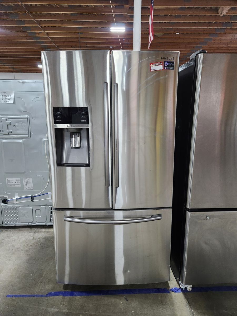 Samsung Stainless Steel French Door Refrigerator with Exterior Water & Ice Dispenser