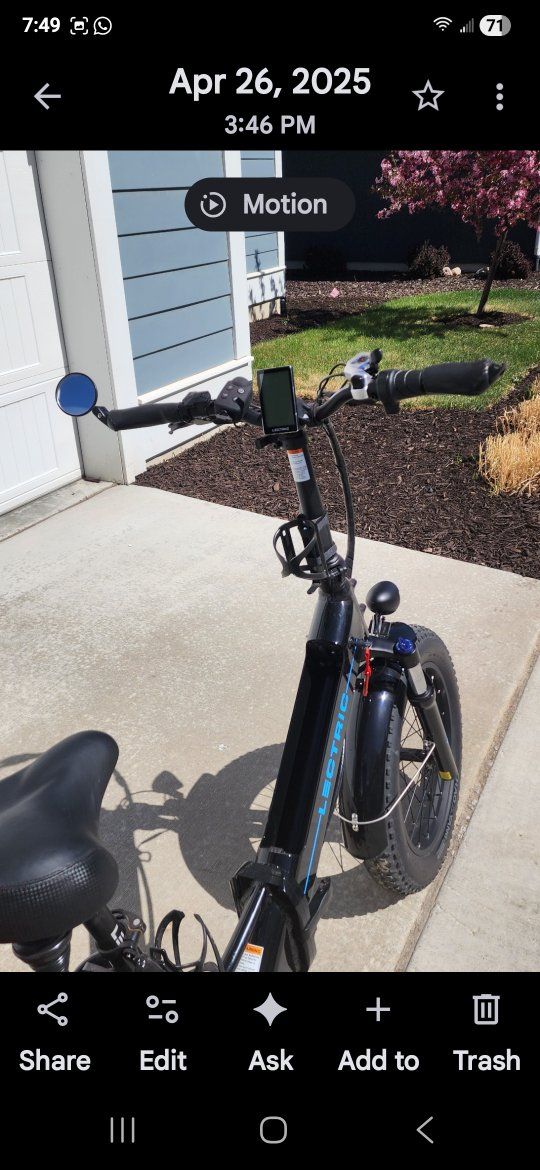Lectric XP 2.0 Black Folding E-Bike with Fat Tires and Rear Rack - Excellent Condition