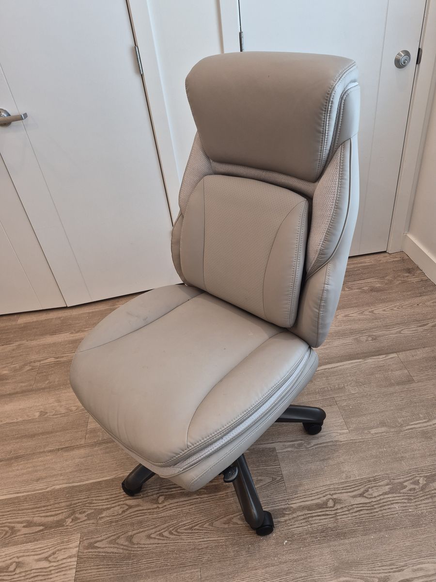 SERTA tan leather office chair.