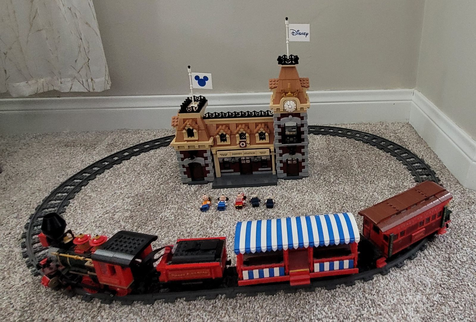 Lego Disney train and Station-retired set