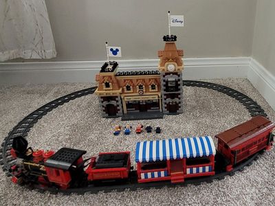 Lego Disney train and Station-retired set