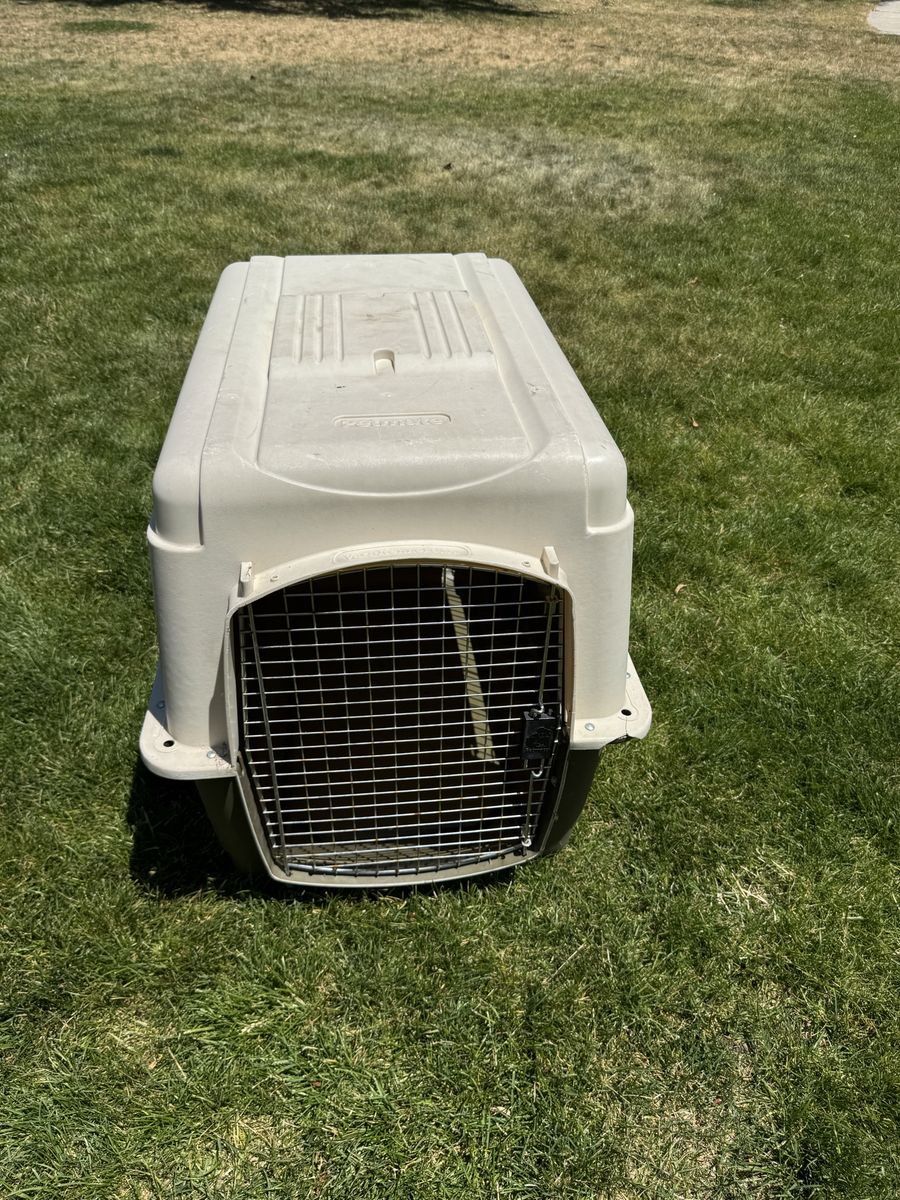 Petmate Vari Kennel Ultra Pet Carrier, Large, Tan/Green, Travel Crate