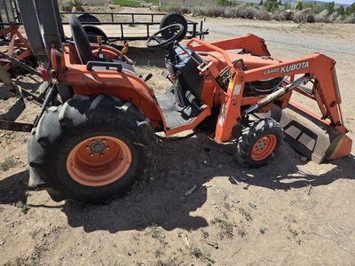 Kubota B2710 4WD Diesel Tractor – Loader, Rear Blade & Extra Turf Tires