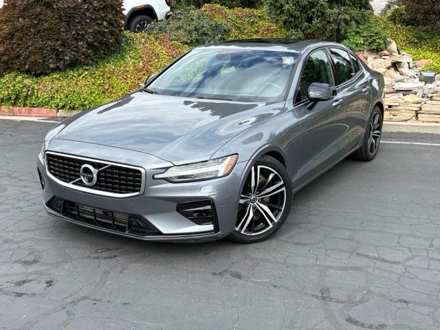 2019 Volvo S60 T6 R-Design