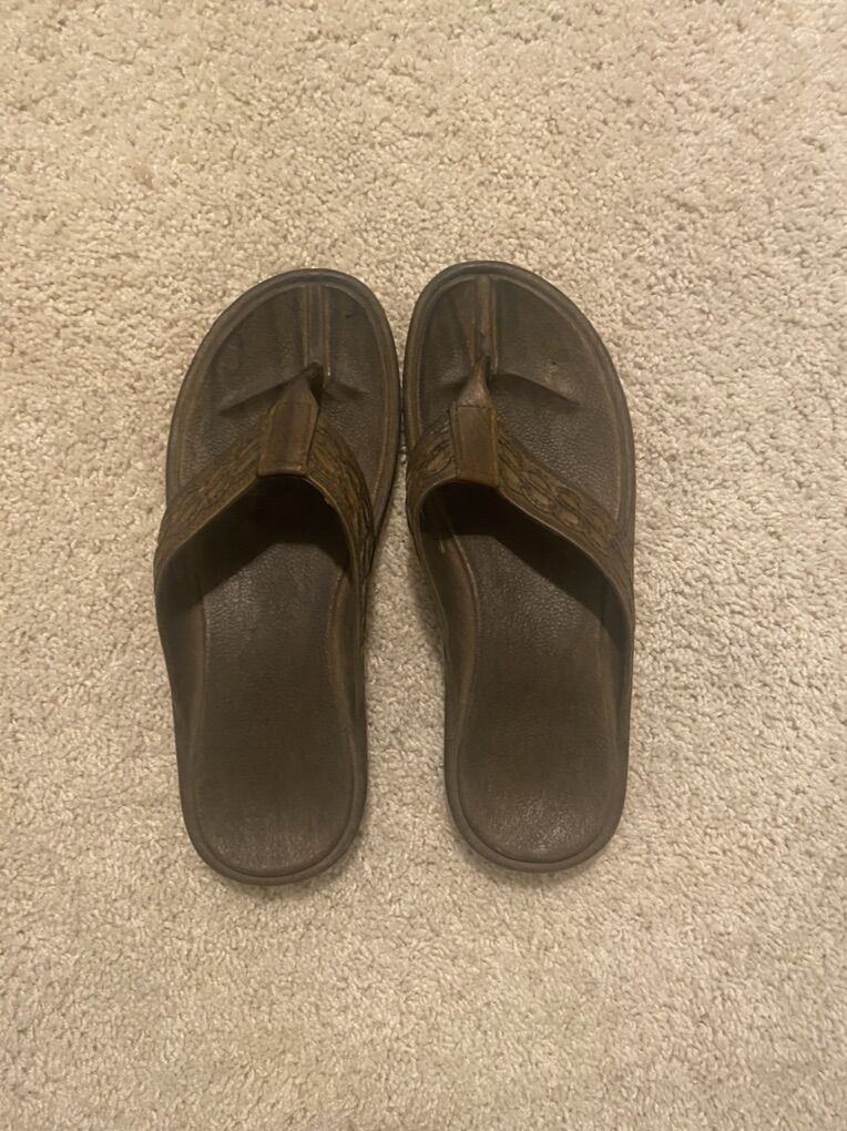 Hawaii Flip Flops Size 12