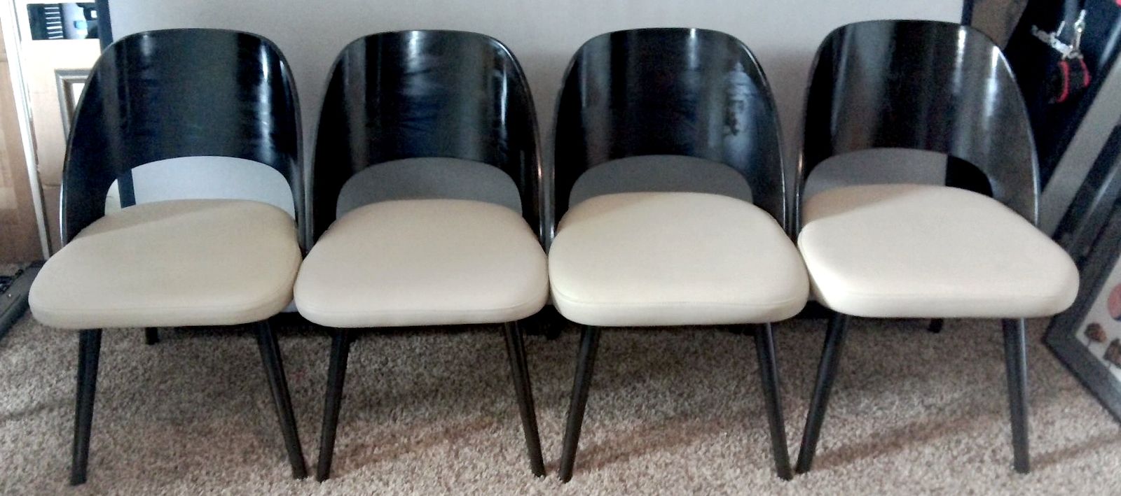 Mid Century Modern Eero Saarinen Style Dining Chairs Model 42 - Set of 4