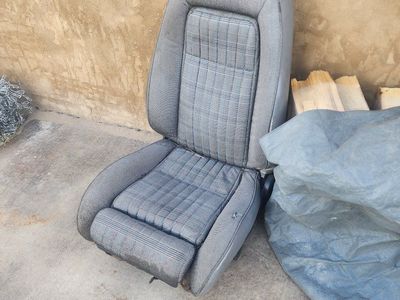 1987 mustang 5.0 gt drivers seat