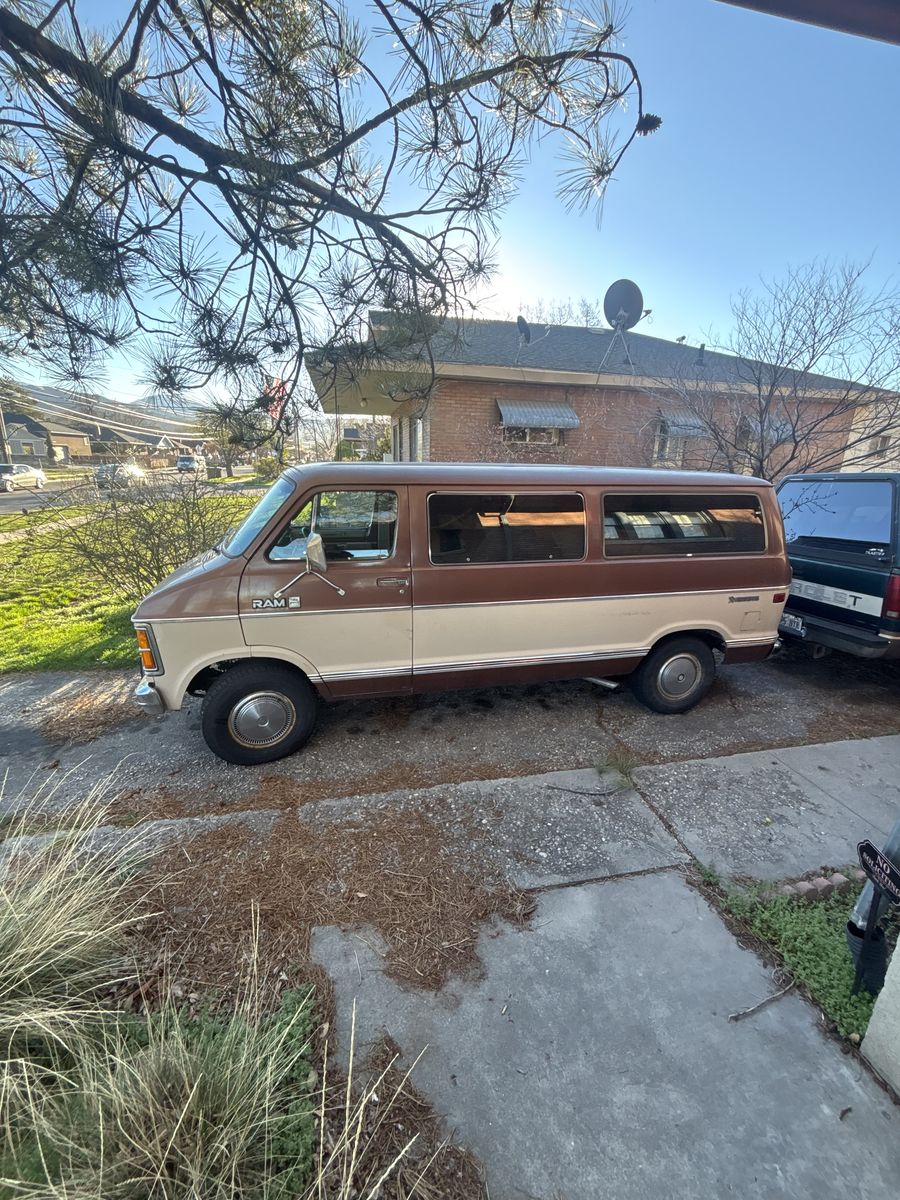 1984 Dodge Ram B250 Prospector