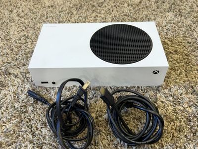 Microsoft Xbox Series S 512GB All-Digital Console - White (Used)