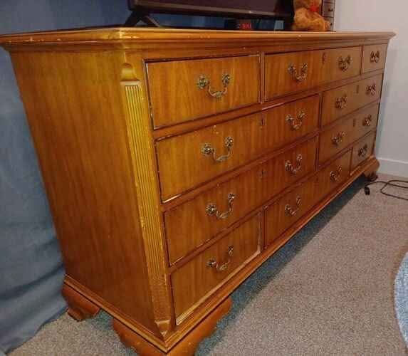Drexel Heritage Georgian Carved Mahogany Dresser