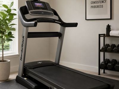 NordicTrack Commercial 2450 Treadmill – Like New – Free Delivery