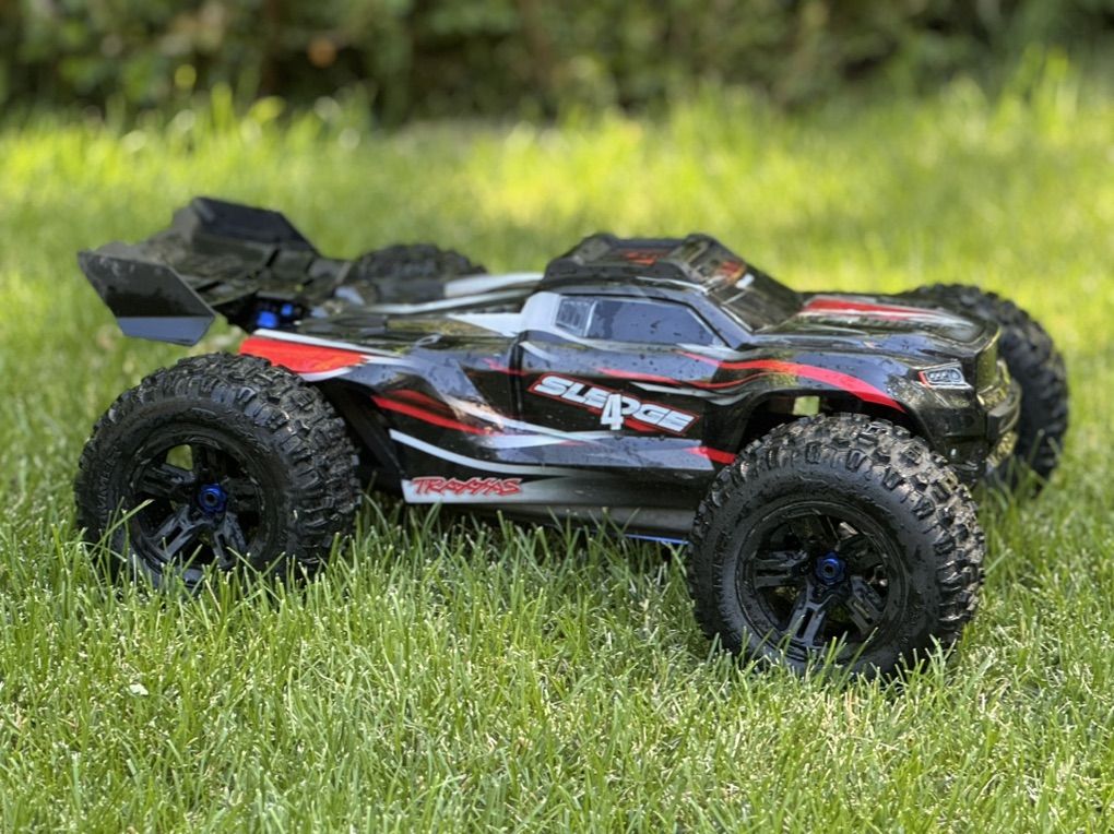 Traxxas Sledge 1/8 Scale 6S Brushless RC Truck