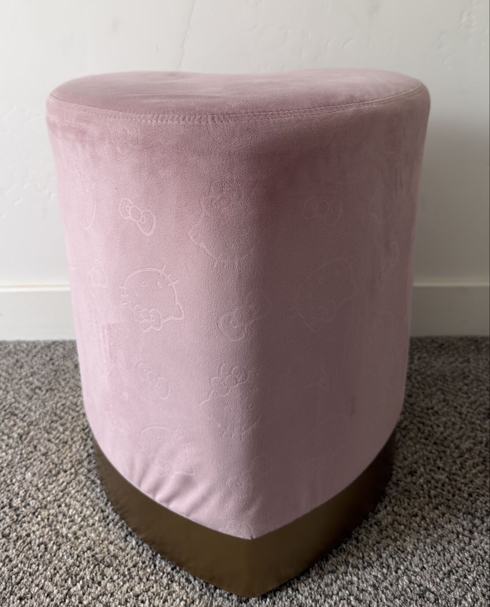 Hello Kitty Heart Vanity ottoman
