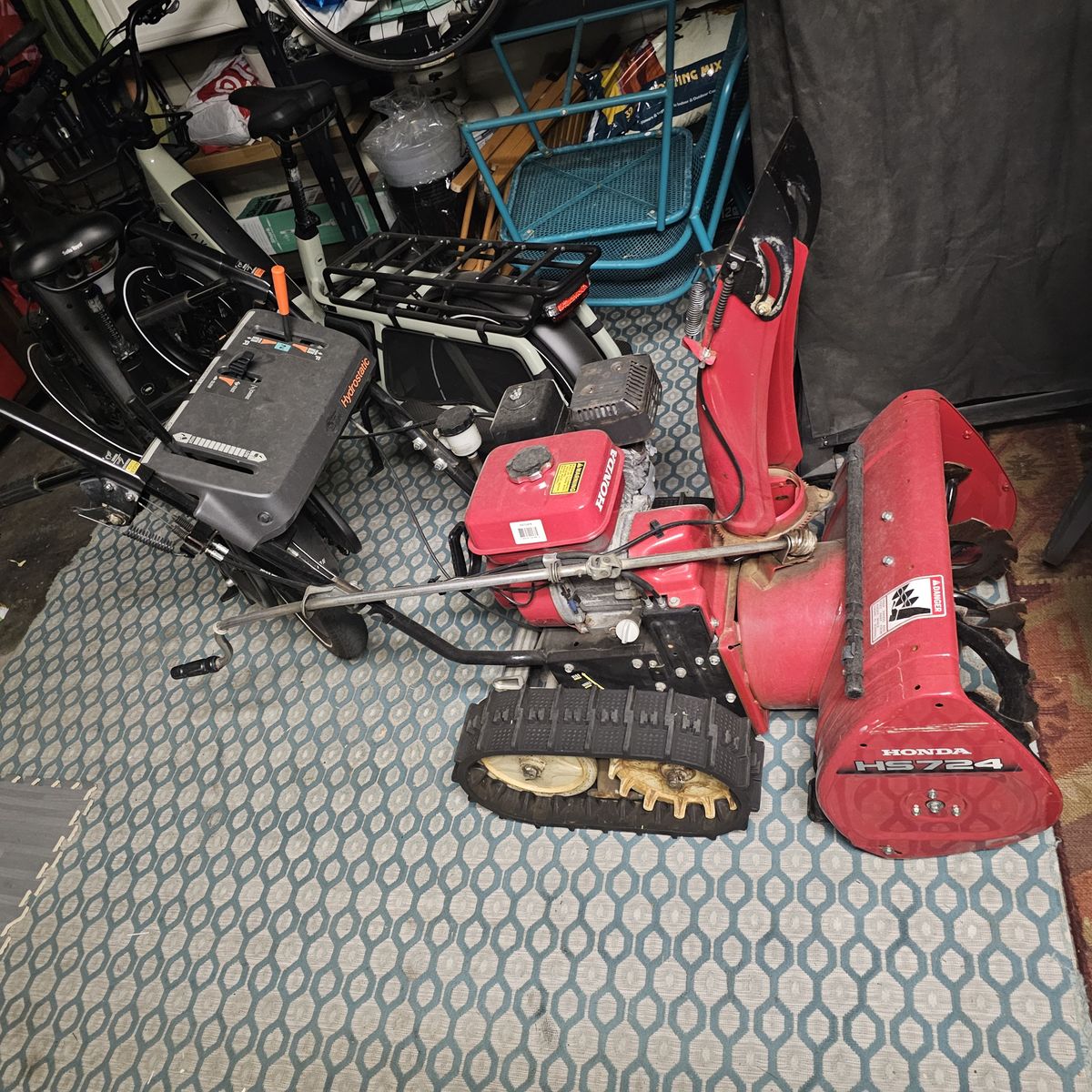 Honda HS 724 Snow Blower