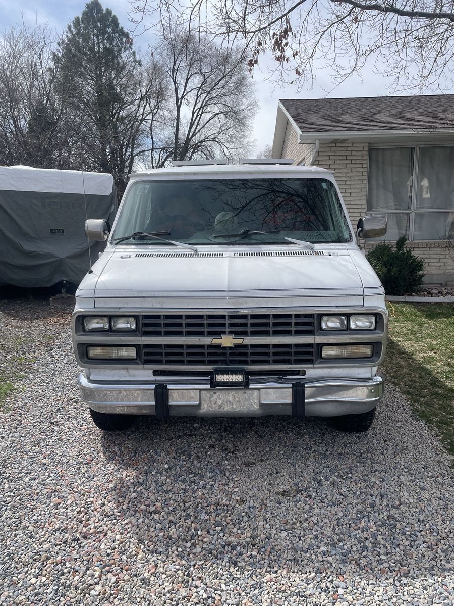 1993 CHEVROLET CARGO VAN G20