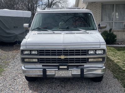 1993 CHEVROLET CARGO VAN G20