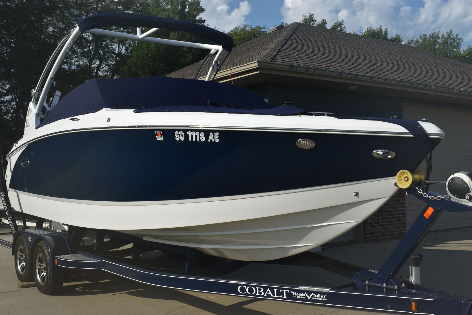 2018 Cobalt R3 Surf Boat