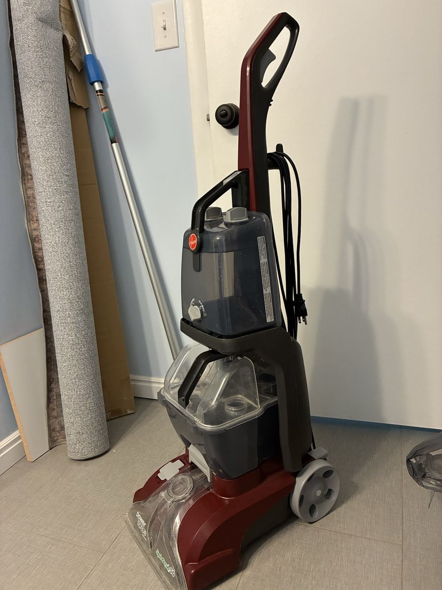 Hoover PowerScrub Deluxe Carpet Cleaner Machine
