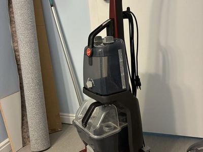 Hoover PowerScrub Deluxe Carpet Cleaner Machine