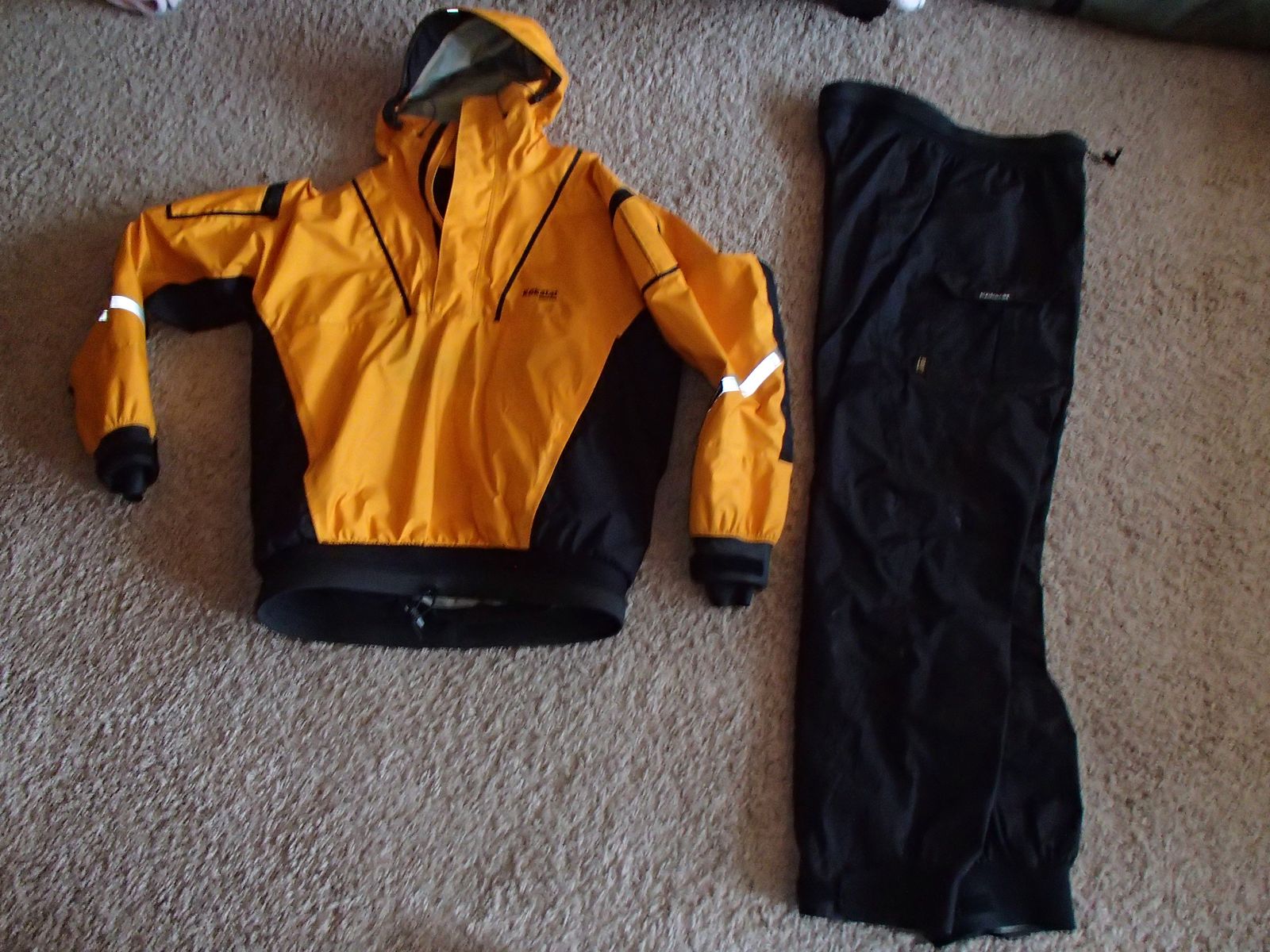Kokatat Gore-tex anorak and matching pants, XL