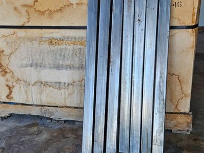 Steel rectangular Tubing 2 X 1-1/2 X 30.97 X 14 ga.