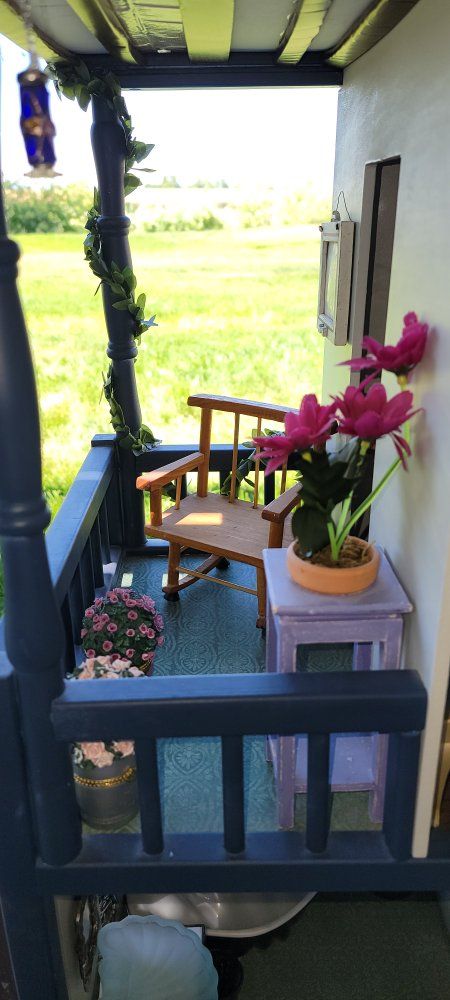Main image 11