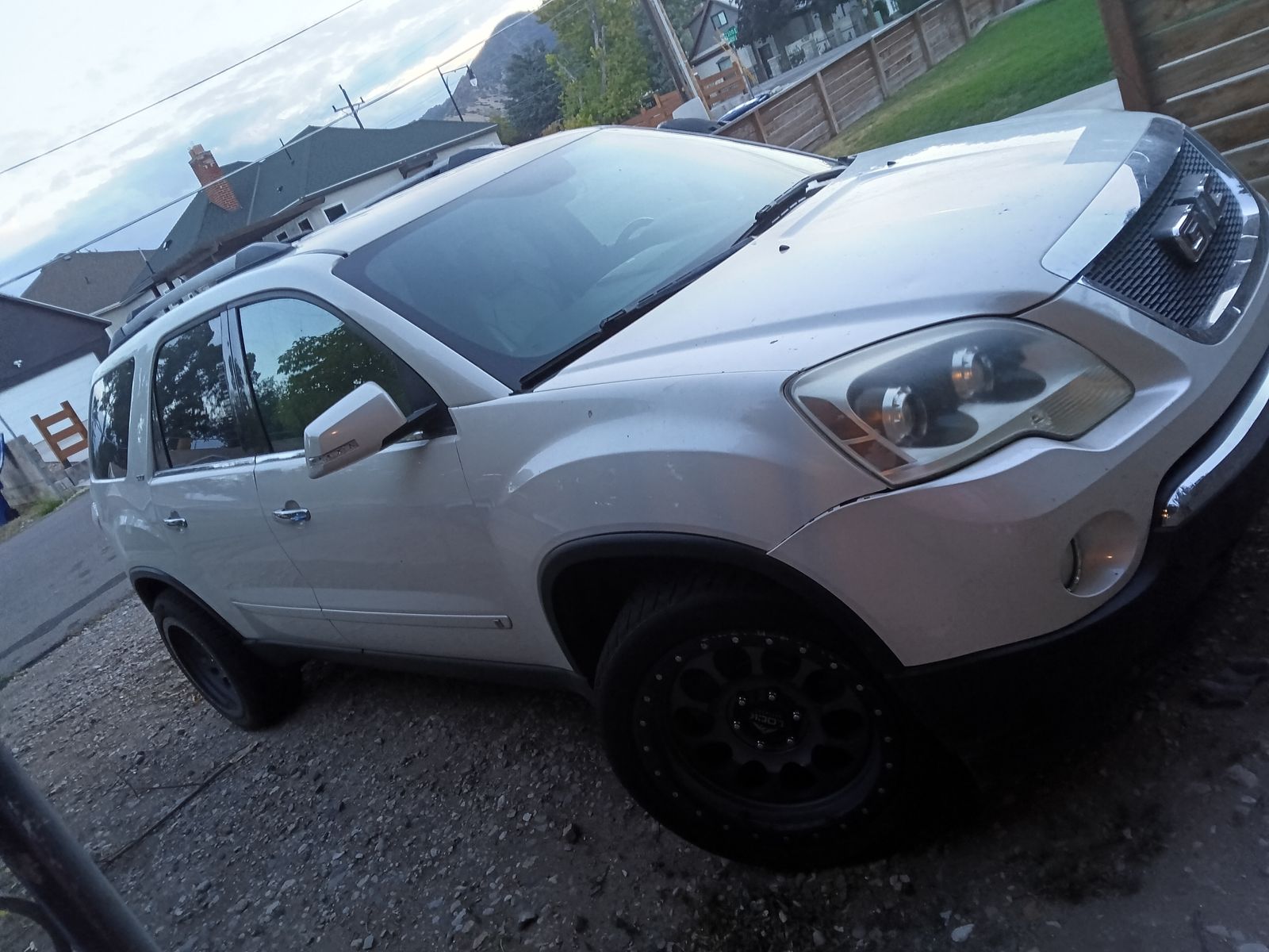 2010 GMC Acadia SLT-2