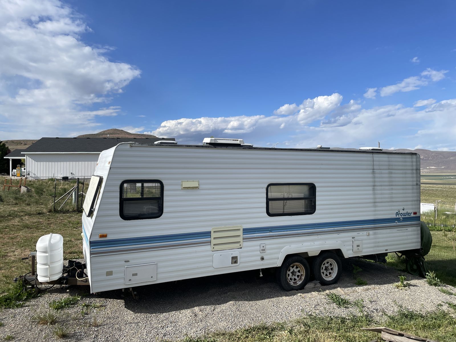 24 ft Fleetwood Prowler, Sleeps 5-7, Everything works, ready to camp!