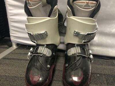 Used Atomic Livefit 80 Ski Boot - 25.5